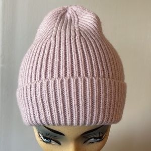 Gap Winter Acrylic Hat